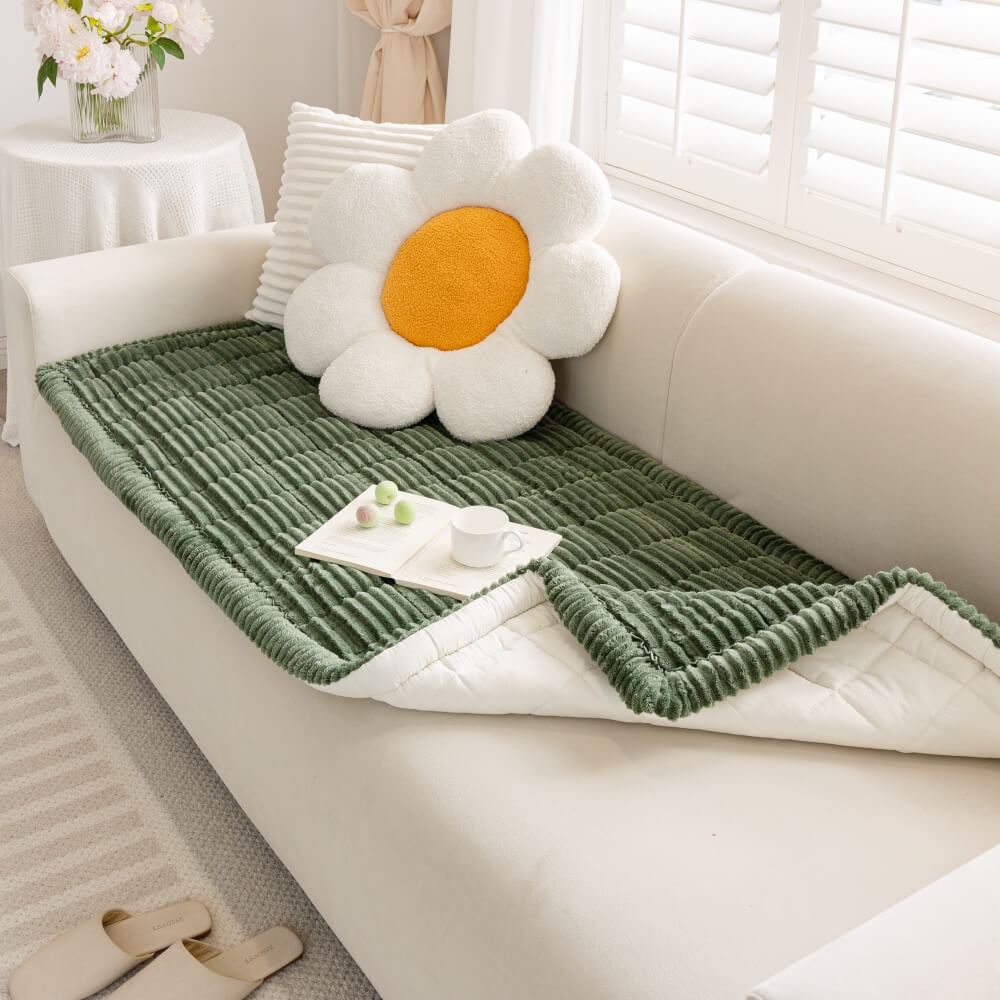Machine-washable flannel pet mat